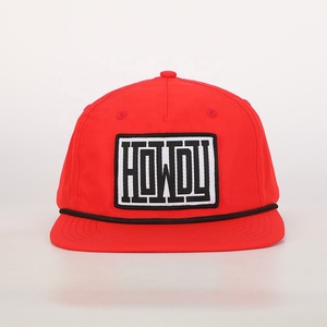 Vente en gros Chapeau en polyester <span class=keywords><strong>rouge</strong></span> avec logo brodé de haute qualité personnalisé <span class=keywords><strong>Casquette</strong></span> Gorras BSCI Oem à bord plat à 5 panneaux - Product Image 2