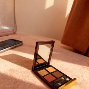 Paleta de Sombras de Ojos de Larga Duración a Prueba de Agua, Diseño Nuevo, Etiqueta Privada Personalizada, Maquillaje al por Mayor, Sombra de Ojos Holográfica Brillante - Product Image 6