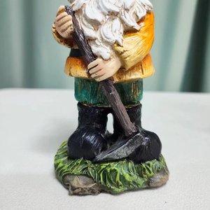 Paquete personalizado al por mayor decoración <span class=keywords><strong>de</strong></span> jardín al aire libre lindo trabajador <span class=keywords><strong>de</strong></span> pie resina trabajadores con <span class=keywords><strong>palas</strong></span> herramienta figura Gnomo <span class=keywords><strong>estatua</strong></span> con Base - Product Image 6