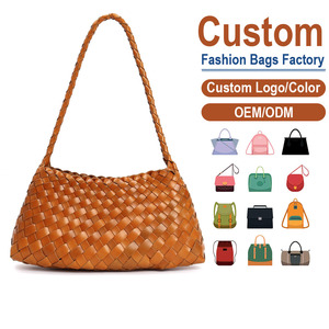 Sac à bandoulière en cuir pleine fleur tressé – Doté d'un motif matelassé en losanges tridimensionnels |   Disponible en plusieurs couleurs - Product Image 1