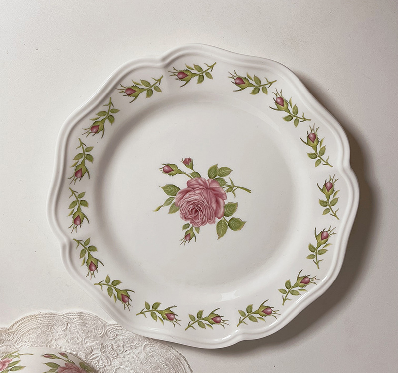 Plato de cena vintage rosa de 22.5 cm.