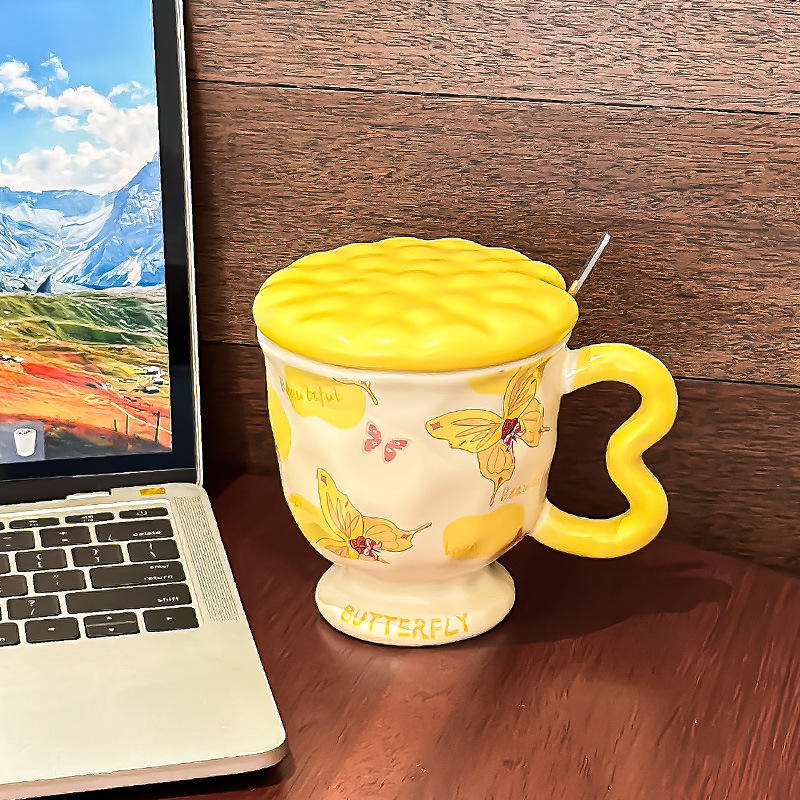 Papillon jaune [cuillère à couvercle]