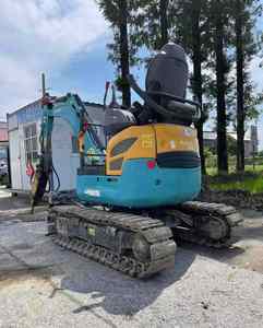 Mini-excavatrice sur chenilles Kubota U15 d'occasion avec attache à pince, mini-excavatrice de 1,5 tonne, moteur Kubota et certifiée CE EPA - Product Image 4