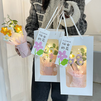 Sac cadeau portable en forme de seau à fleurs artificielles en tricot mignon, bouquet exquis à tenir à la main, cadeau pour la fête des femmes, fête des enseignants