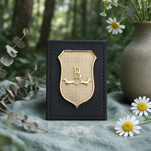 Écusson brodé personnalisé, logo de marque en métal, étiquette à coudre, étiquette métallique pour vêtement, veste, sac à main, sac à dos - Product Image 1