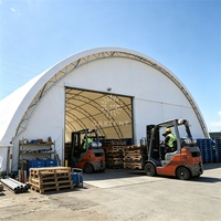 Structure de stockage en PVC robuste, résistante aux produits chimiques et à la corrosion, type A-frame à pignon, 60x100m, PVC bleu marine, pour le stockage en vrac d'engrais agricoles