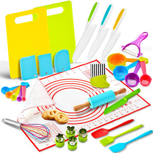 Set di strumenti per la cucina per bambini in 31 pezzi coltelli in plastica per la cottura fai da te per la frutta cibo completo per avventure Creative in cucina - Product Image 1