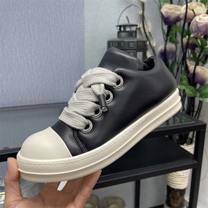 Zapatillas de Lujo de Diseñador Owens con Cordones, Suela Gruesa, Estilo Court, Unisex, Planas, de Cuero Genuino, con Entresuela de Piel de Oveja y Rayas - Product Image 2