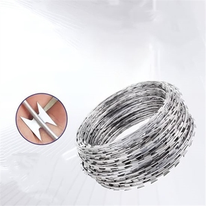 Alambre de púas de Irak galvanizado en caliente duradero, tipo <span class=keywords><strong>concertina</strong></span>, de 500 mm, con clip, precio <span class=keywords><strong>por</strong></span> <span class=keywords><strong>metro</strong></span> - Product Image 5