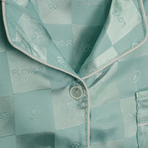 Conjunto de ropa de dormir para mujer con botones de poliéster rosa al por mayor, camisones con estampado de corazón conjuntos de pijamas para mujer - Product Image 5