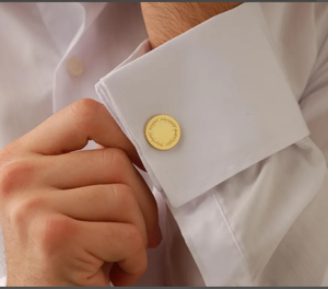 Gemelli Il Signore degli Anelli Perfetti per gli Appassionati <span class=keywords><strong>di</strong></span> Tolkien Questi Iconici Gemelli Portano il Fascino <span class=keywords><strong>della</strong></span> <span class=keywords><strong>Terra</strong></span> <span class=keywords><strong>di</strong></span> <span class=keywords><strong>Mezzo</strong></span> nel Tuo Guardaroba - Product Image 2