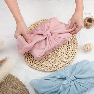 การห่อของขวัญแบบญี่ปุ่น วิธีการห่อของขวัญแบบญี่ปุ่นที่นำกลับมาใช้ใหม่ได้ ผ้าห่อของขวัญแบบญี่ปุ่น ฟุโรชิกิ ผ้าห่อของขวัญแบบญี่ปุ่นที่นำกลับมาใช้ใหม่ได้ - Product Image 2