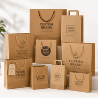 Sacs cadeaux en papier kraft avec poignées en papier, logo personnalisé, emballage recyclable pour les boutiques de vêtements, les épiceries, les petites entreprises, la vente en gros