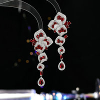 Boucles d'oreilles pendantes longues en forme de fleur élégantes et brillantes en zircon cubique blanc et vert pour femmes, bijoux de mode pour mariage et fiançailles