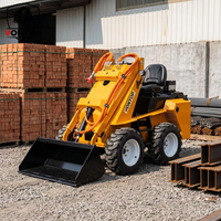 Mini-chargeuse sur pneus Kubota Euro 5 EPA à essence, 400 kg - 800 kg, avec accessoire broyeur forestier
