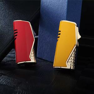 Briquet de marque chinoise au design créatif à trois jets de flamme bleue, torche à jet métallique coupe-vent pour cigares, herbes aromatiques et barbecue - Product Image 2