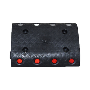 Vente en gros <span class=keywords><strong>de</strong></span> plaque <span class=keywords><strong>de</strong></span> rampe <span class=keywords><strong>de</strong></span> ralentisseur en plastique et caoutchouc tampon <span class=keywords><strong>de</strong></span> décélération pour chaussée utilisation routière plaque <span class=keywords><strong>de</strong></span> limitation <span class=keywords><strong>de</strong></span> vitesse pour usage automobile - Product Image 4