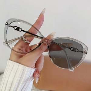 Gafas de Sol Retro Ovaladas con Logotipo Personalizado 2025 para Hombre y Mujer, Monturas de Aleación, Anti Luz Azul, Fotocromáticas - Product Image 4