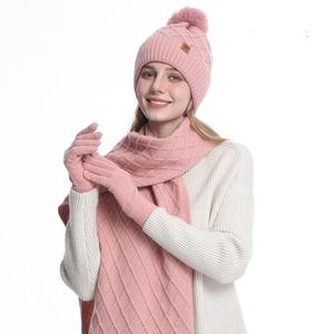 Chapeau d'hiver en laine tricotée pour femmes, écharpe, gants de protection des oreilles en trois pièces. - Product Image 6