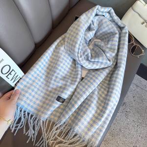 Écharpe en polyester durable à motif floral rétro coréen de luxe, design pied-de-poule chaud pour l'hiver, châle traditionnel facile pour femmes - Product Image 2