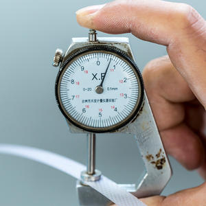 Ruban de cerclage en PP transparent de 3000 mètres pour utilisation manuelle avec les machines d'emballage automatiques, ruban en PP à fusion à chaud - Product Image 4