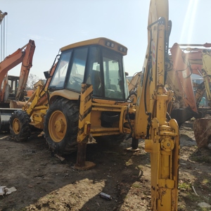 Chargeuse-pelleteuse JCB 3X d'occasion à vendre, chargeuse-pelleteuse 4x4 d'occasion, chargeuse JCB neuve et d'occasion à vendre - Product Image 6