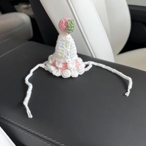 Ensemble chapeau et bavoir en peluche Jellycat Little Series 16 cm, accessoire de fête pour jouets lapin et pingouin, unisexe, utilisable en toutes saisons - Product Image 4