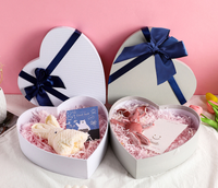 Hartvormige cadeaudoos met satijnen strik, stevige papieren dekselverpakking voor Valentijnsdag, verjaardagssieraden, chocolade