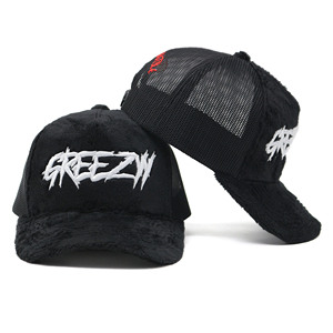Chapeau en maille de camionneur en velours flou à 5 panneaux avec logo personnalisé brodé Casquette en gros - Product Image 1