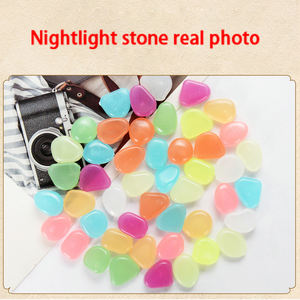 10Mm Rechthoek Hars Lichtgevende Steen Voor <span class=keywords><strong>Aquarium</strong></span> Landscaping Milieuvriendelijke Gloeiende <span class=keywords><strong>Aquarium</strong></span> Decoratie Kiezelstenen Tuin - Product Image 3