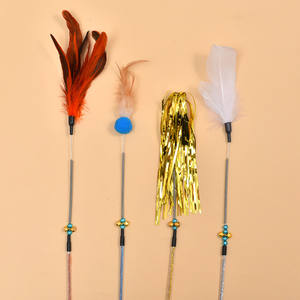 Neu Langer 64 cm Premium Federstab mit Glocke Interaktiver Katzenstab Spielzeug mit Feder zum Ärgern von Katzen und Kätzchen - Product Image 2