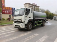 Camion pulvérisateur diesel 4x2 personnalisé Foton avec moteur de pompe pour la suppression de la poussière urbaine et le refroidissement estival
