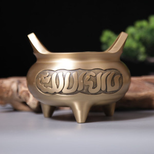 Brûleur d'encens en cuivre pur, à trois pieds et à double oreille, pour offrandes bouddhistes, grande taille, adapté au culte domestique en intérieur. - Product Image 1