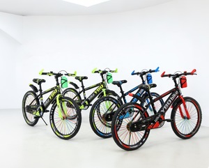Vélo enfant à une vitesse avec selle réglable, cadre en acier durable, idéal pour les enfants de 8 à 12 ans, pour la conduite en extérieur - Product Image 4