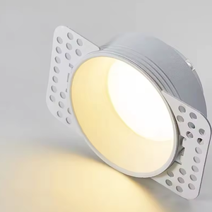 Luces de techo LED modernas de 7W, Nueva Versión, empotrada, montada en superficie de emergencia, luz descendente estrecha ajustable, certificación SAA para el hogar y el hotel - Product Image 2