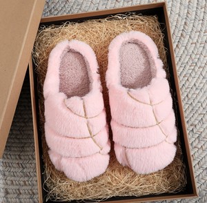 Pantofole a Forma di Mostro Verde Peloso per Uomo e Donna, Calde e Antiscivolo per l'Inverno e Natale, in Tessuto Jacquard per Interni - Product Image 6