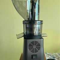 Presse-agrumes entièrement automatique en acier inoxydable de gros calibre, machine commerciale pour jus de fruits et légumes