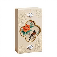Boîte cadeau de Noël à double ouverture avec logo personnalisé, ouverture centrale et portes à ouverture externe pour l'affichage en magasin de Noël