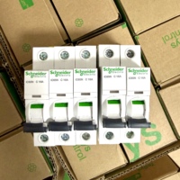Disjoncteur Schneider Acti9 Pro IDPN IDPNN C2A 6kA Type N-6kA 1P+N 2A-40A Courbe C Courbe D A9DPNNC02 Original et Neuf 100%