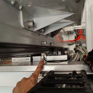 Robot Cartesiano de Servicio Pesado con Carrera de 6.5m, Carga Útil de 60kg, Motor de Muñeca y Engranaje de 1kW/380V para Moldeo por Inyección de 4000T - Product Image 5