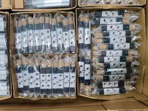 Válvula Solenoide Bistable Original y Nueva VUVS-L20-B52-ZD-G18-F7 575682 <span class=keywords><strong>5</strong></span>/<span class=keywords><strong>2</strong></span> de la Serie VUVS-L20 para Automatización Industrial - Product Image 3