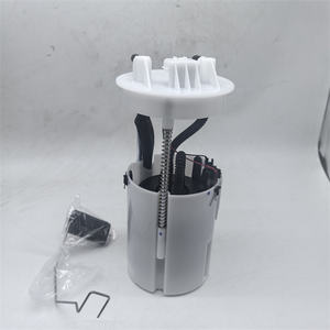 WLGRT Auto Parts Pompe à carburant 17040-5M300 170405M300 pour <span class=keywords><strong>Nissan</strong></span> <span class=keywords><strong>ALMERA</strong></span> II <span class=keywords><strong>N16</strong></span> <span class=keywords><strong>ALMERA</strong></span> <span class=keywords><strong>TINO</strong></span> - Product Image 2