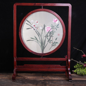 Pantalla Decorativa Redonda de Peonías con Marco de Madera de Palisandro Bordado a Doble Cara Estilo Suzhou, Adorno Artesanal Tradicional Chino de Flores y Pájaros - Product Image 3