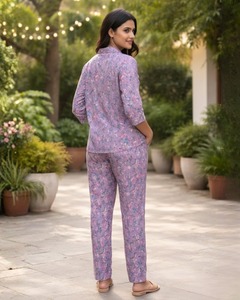 Conjunto de Kurta/Kurti de Algodón Morado para Mujer, el Más Vendido, Moderno, para Oficina, Casual, Fiesta, de Secado Rápido, con Estampado Digital - Product Image 4