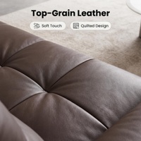 Canapé sectionnel moderne à trois places en cuir véritable durable, dossier rembourré, accoudoirs rembourrés, design écologique, pieds en acier inoxydable