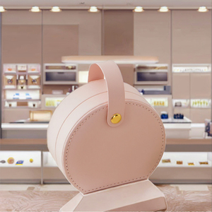 Boîte à bijoux en cuir PU rose de qualité supérieure, étui de voyage compact et portable avec poignée et bouton-pression, petit rangement pour bijoux fins - Product Image 3