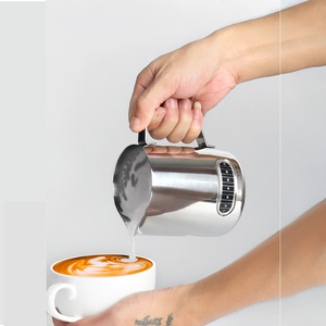 Brocca per schiuma di latte Food Grade cucina in acciaio inossidabile Fancy Milk Bubble Cup misurino bocca a punta caffè disegno vaso - Product Image 6