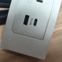 Prise de bureau USB standard américaine, chargeur USB-C type US, 1,5 mètre. Prise et fiche, prise de courant, multiprise.