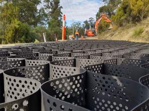 Géocell en HDPE de haute qualité, profondeur 150 mm, stabilisateur de <span class=keywords><strong>gravier</strong></span> en <span class=keywords><strong>nid</strong></span> <span class=keywords><strong>d</strong></span>'<span class=keywords><strong>abeille</strong></span> pour le <span class=keywords><strong>sol</strong></span> de garage et le renforcement du terrain - Product Image 6