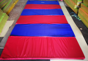 <span class=keywords><strong>Tapis</strong></span> flottant Aqua Stack - Empilable et pliable en nylon et <span class=keywords><strong>mousse</strong></span> XPE, épaisseur 1,5 cm, antidérapant, imperméable - Product Image 5